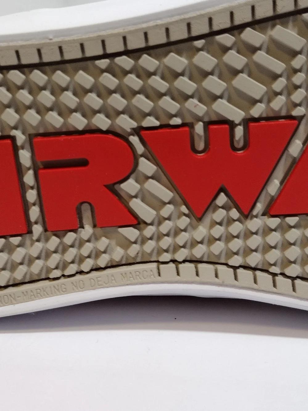 Airwalk Boys' High-Top Sneakers Size 4 NWOT